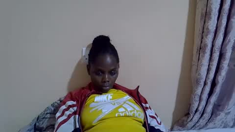 lyn_anna online show from October 17, 8:35 pm