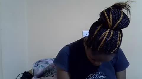 lyn_anna online show from November 9, 7:56 am