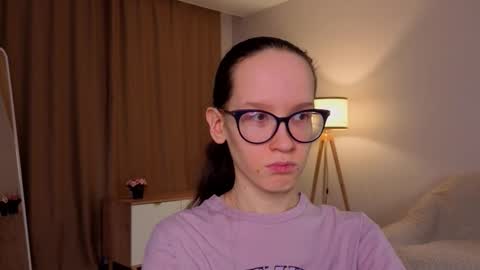 Sara online show from March 14, 4:22 pm