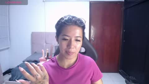 lynn_turner_ online show from June 10, 1:21 pm