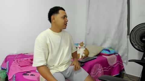 lyons_sofia online show from December 21, 6:30 am