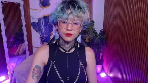 lyra_tay online show from June 8, 7:04 pm