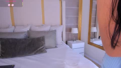    online show from December 5, 11:08 am