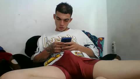 m0ntana777 online show from September 16, 10:39 am