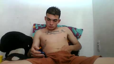 m0ntana777 online show from September 19, 2:32 pm