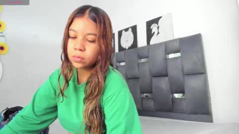 Mila online show from February 1, 7:11 pm