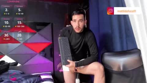 Snapshot of maatt_de_luca chatting on October 14, 6:44 pm Matt De Luca online show from October 14, 6:44 pm