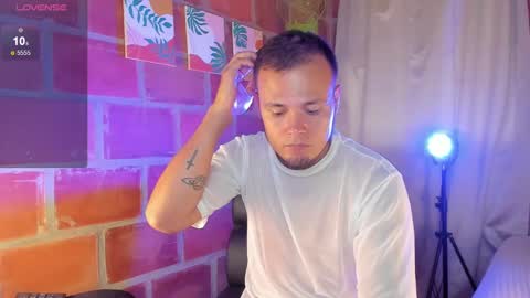   online show from December 11, 7:46 pm