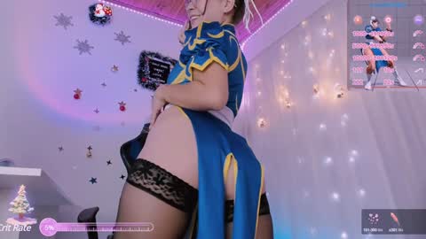 Snapshot of maca_rena_ chatting on December 10, 4:49 pm MacarenaIndependent model  online show from December 10, 4:49 pm
