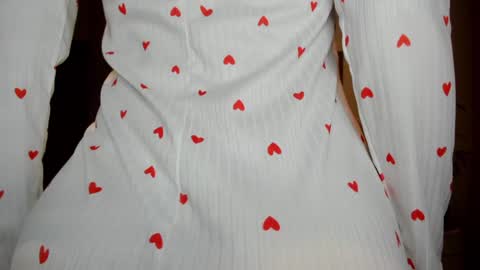 Snapshot of macarena_vallejo_ chatting on December 7, 1:52 am Macarena online show from December 7, 1:52 am