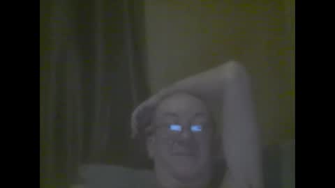 Snapshot of macbewdekan25 chatting on March 12, 10:37 am macbewdekan25 online show from March 12, 10:37 am