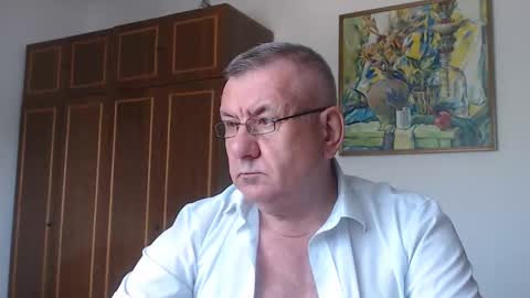 Macho online show from September 17, 1:47 pm