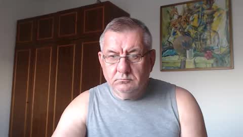 Macho online show from September 26, 7:11 pm