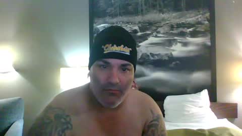 Snapshot of machuelbibliotecario chatting on December 20, 2:41 am machu el bibliotecario online show from December 20, 2:41 am