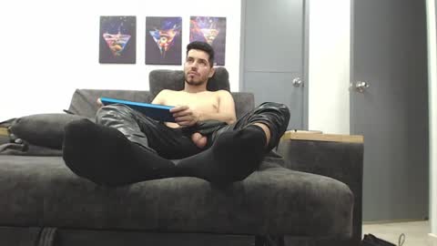 instagram mackdanielsx online show from April 1, 10:07 pm