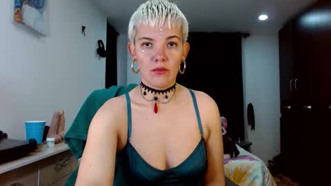 Noah Askew online show from March 1, 10:47 pm