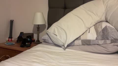 Ivor online show from February 5, 10:52 am