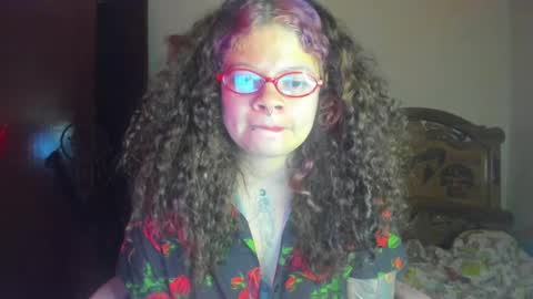 Snapshot of madam_sativa chatting on February 5, 4:58 pm di online show from February 5, 4:58 pm