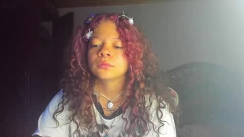 Snapshot of madam_sativa chatting on January 28, 11:17 am di online show from January 28, 11:17 am