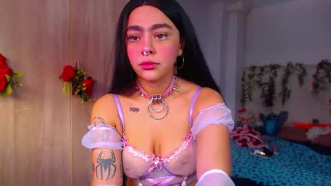 maddiie and clyde online show from November 20, 2:36 pm