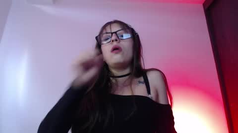 Snapshot of maddy_14 chatting on October 11, 9:29 pm Maddy UwU online show from October 11, 9:29 pm