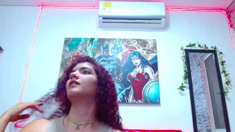 maddystone_ online show from February 4, 7:33 pm