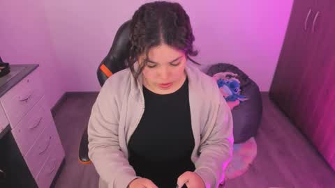 madelaine_taylor online show from October 16, 12:16 pm