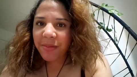 madellein online show from October 2, 2:32 am