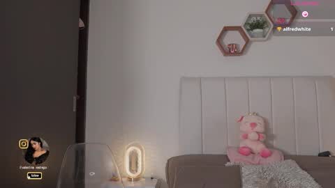 Valentina   1030   530  -  online show from March 4, 7:16 am