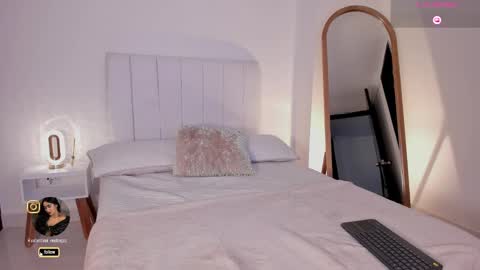 Valentina   1030   530  -  online show from February 27, 8:24 am