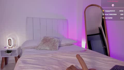 Valentina   1030   530  -  online show from March 5, 8:43 am