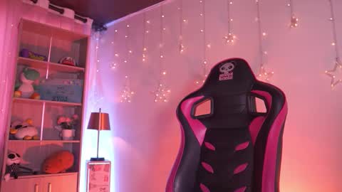 Madison   online show from March 25, 12:45 pm