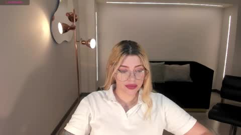 Madison Kane online show from November 30, 11:50 am