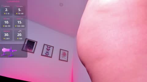 Snapshot of madisoon_lee chatting on September 22, 6:45 pm Madieson Lee online show from September 22, 6:45 pm