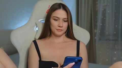 Snapshot of madissson chatting on February 12, 4:11 pm Madi Soon online show from February 12, 4:11 pm