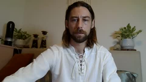 Mat online show from October 31, 3:01 pm