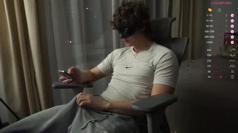 Snapshot of maestro3369 chatting on September 28, 7:34 pm Mike XMaestro 3369 online show from September 28, 7:34 pm