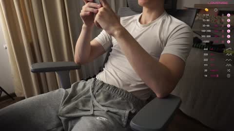 Snapshot of maestro3369 chatting on December 28, 7:11 pm Mike XMaestro 3369 online show from December 28, 7:11 pm