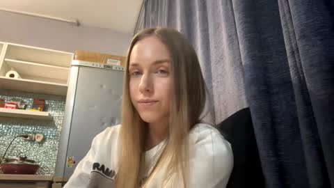 Sara online show from February 19, 8:13 am