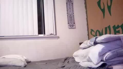 Snapshot of magdalena_805 chatting on February 26, 3:25 am magdalena_805 online show from February 26, 3:25 am