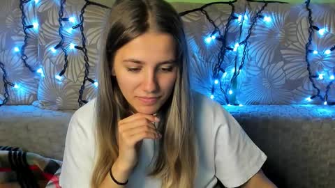 Maggie online show from November 12, 5:32 am