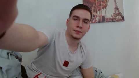 magic_fantasy77 online show from May 3, 5:57 am