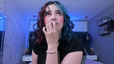Snapshot of magic_sofii chatting on October 22, 8:32 pm S online show from October 22, 8:32 pm
