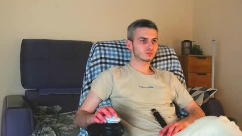 magic_storms online show from April 19, 12:33 am