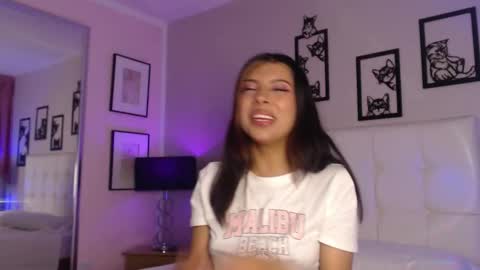 Maia Reficco online show from March 19, 1:16 pm