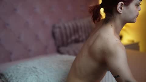  Maia  online show from April 14, 9:51 pm