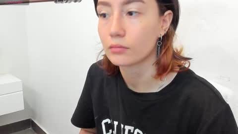 maibys online show from February 25, 4:05 am