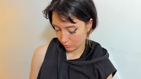 maibys online show from April 15, 3:54 am