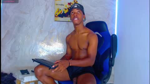 maicoljorda1 online show from October 10, 1:28 pm