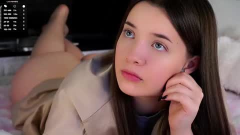 Lucy online show from October 8, 2:30 am